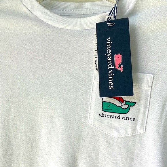 NWT🛍Vin Vines Christmas Tee - Picture 8 of 11